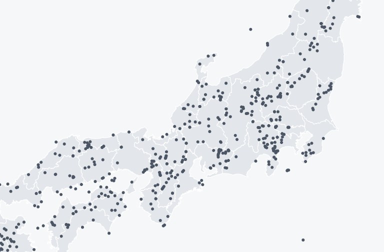 無料で表示される峠道の位置(灰の点)